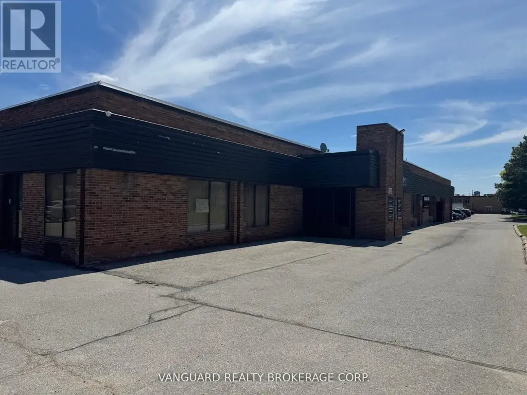 20 - 877 Alness Street, Toronto (York University Heights)